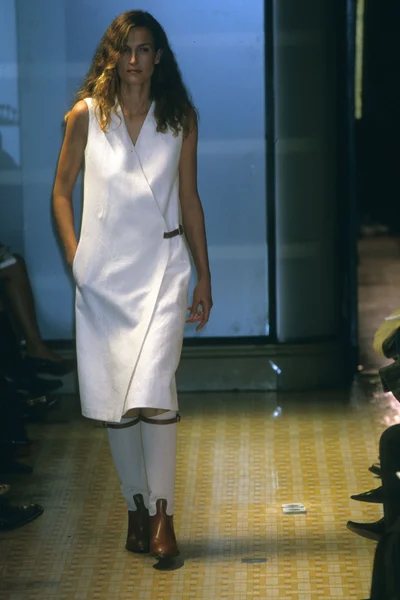 Look 12
